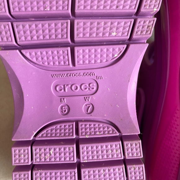 Crocs Classic Mega Crush Hot Pink Limited Edition Sandals - Women's 7 - Picture 5 of 5